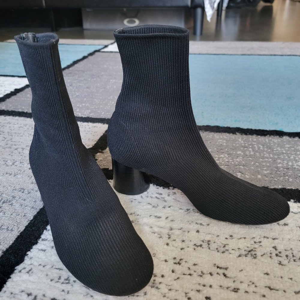 Vince Black Tasha Rib-Knit Cylinder Heel Sock Booties - Size 6